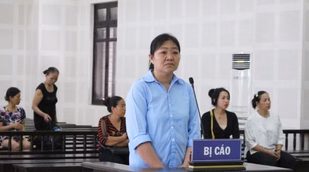 Mai Thị Thủy tại phiên xứt xử ngày 14/10.