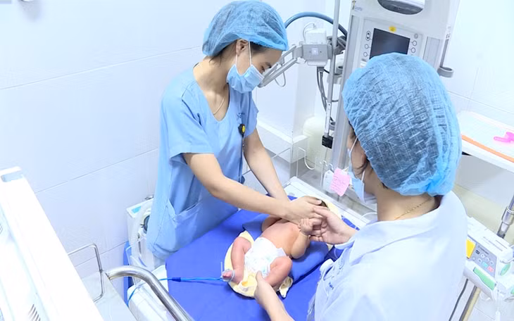 phụ nữ bác sỹ