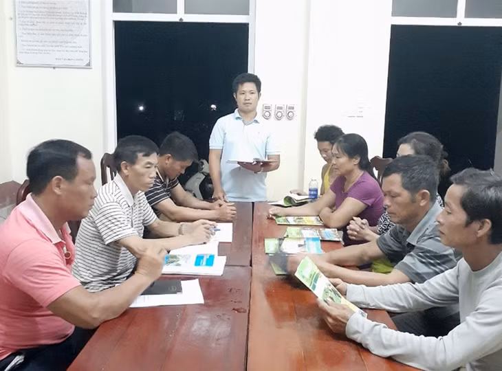 Chi bộ thôn Đồng Cầu họp triển khai kế hoạch, giao nhiệm vụ cho các đảng viên 