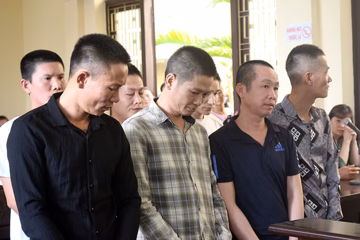 Các bị cáo tại phiên tòa xét xử sơ thẩm.