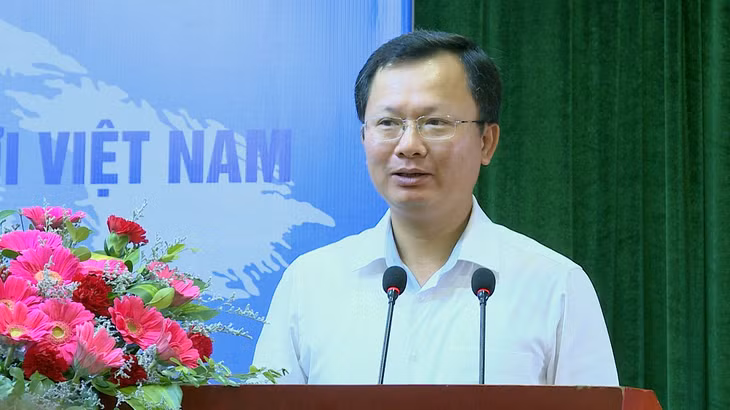 Đồng chí Cao Tường Huy, Phó Chủ tịch UBND tỉnh phát biểu tại hội nghị
