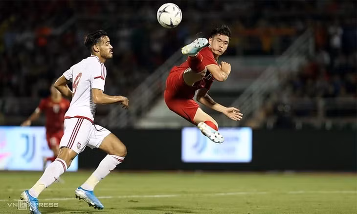 U22 Việt Nam vừa hòa U22 UAE 1-1 trong trận giao hữu trên sân Thống Nhất hôm 13/11. Ảnh: Đức Đồng.