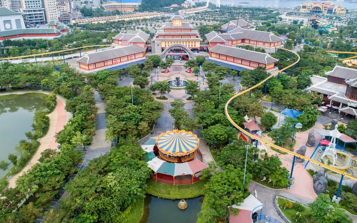 Tổ hợp vui chơi giải trí Sun World Halong Complex tại Bãi Cháy, Quảng Ninh.
