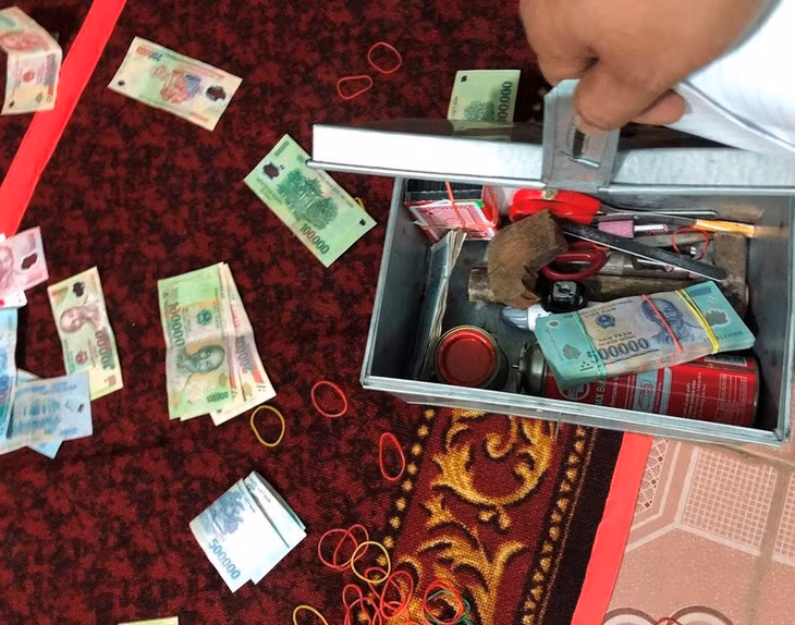 Một số tang vật thu giữ. (Ảnh Công an cung cấp)