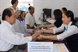 Từ ngày 1/1/2016, nam đủ 51 tuổi, bị suy giảm khả năng lao động từ 61% trở lên thì đủ điều kiện hưởng lương hưu.