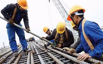 Người lao động cao tuổi là người tiếp tục lao động sau độ tuổi theo quy định tại Điều 187 của Bộ luật Lao động.