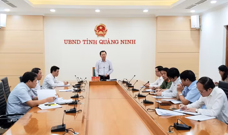 Quang cảnh cuộc họp. 