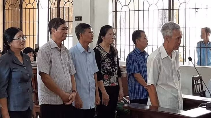 Các bị cáo tại phiên tòa
