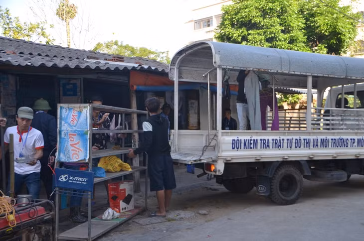 Móng Cái cưỡng chế thu hồi đất 3 hộ dân để GPMB thực hiện dự án 