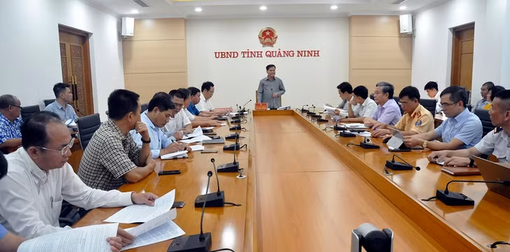 đồng chí Bùi Văn Khắng, Phó Chủ tịch UBND tỉnh.