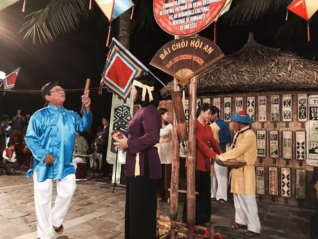 Hô hát bài chòi tại Hội An. Di sản văn hóa đã được UNESCO công nhận