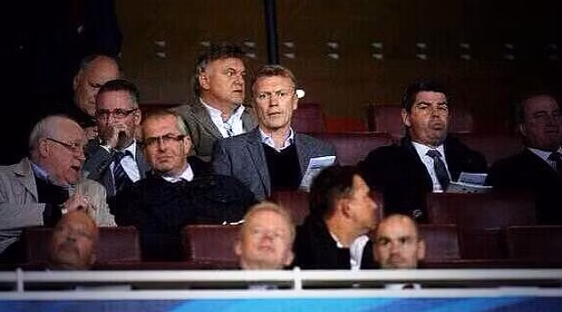 HLV David Moyes theo dõi trận Atletico Madrid và Porto trên khán đài