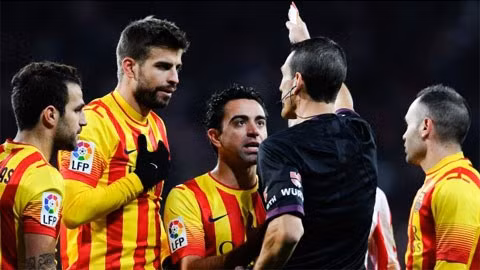 Barca vừa thua 2 trận liên tiếp