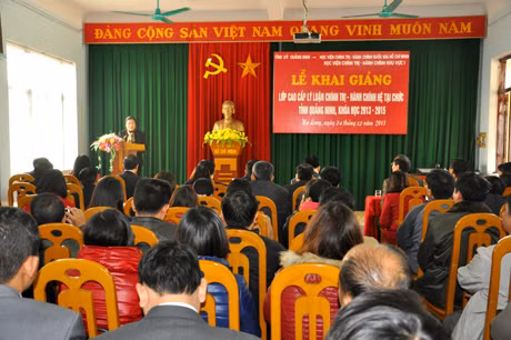 Quang cảnh lễ khai giảng.