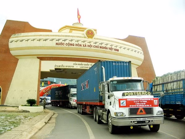 Cửa khẩu quốc tế Lao Bảo (Quảng Trị). (Ảnh: Hồ Cầu/TTXVN)