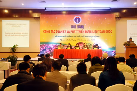 Quang cảnh hội nghị.