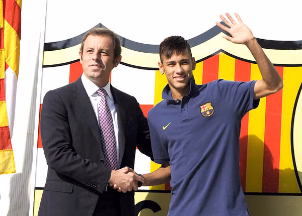 Nhiều scandal xuất hiện ở Barca dưới thời Chủ tịch Sandro Rosell.