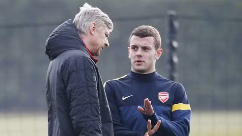Hai năm trước, HLV Arsene Wenger nói Jack Wilshere là một trong những cầu thủ yêu thích nhất của ông, đồng thời có khả năng trở thành huyền thoại của Arsenal. Chỉ tiếc, đà phát triển của Wilshere lại không như Giáo sư mong đợi...