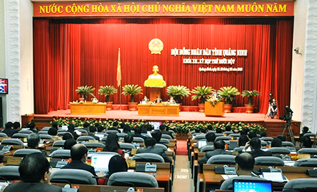 Quang cảnh phiên bế mạc.
