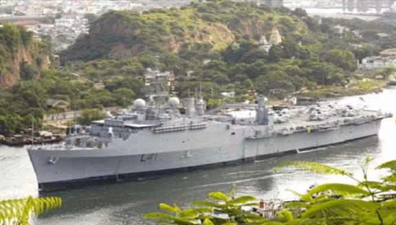 Tàu đổ bộ INS Jalashwa (L41), Ấn Độ mua lại của Mỹ