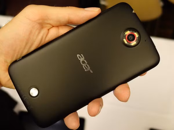 Acer Liquid S2 và Samsung Galaxy Note III được giới thiệu tại sự kiện IFA là những smartphone đầu tiên có thể quay video 4K.