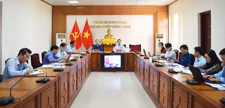 Quang cảnh buổi tiếp công dân