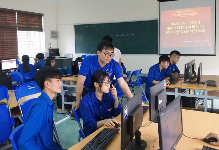 Gần 400 ĐVTN trường THPT Quảng Hà (huyện Hải Hà)