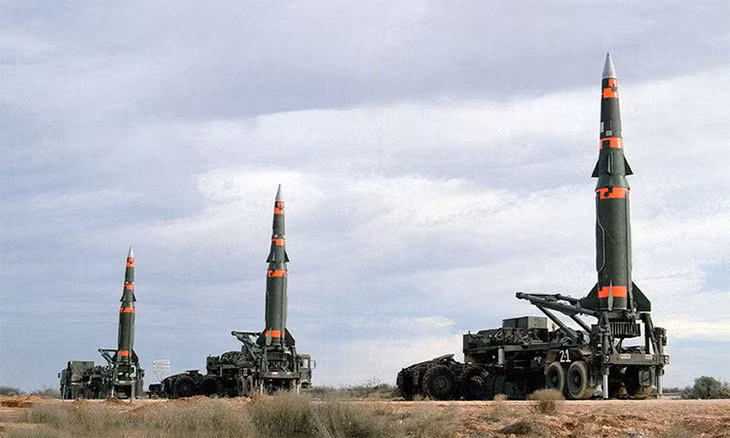 Tên lửa đạn đạo tầm trung Pershing II tại thao trường McGregor thuộc pháo đài Bliss, Texas, Mỹ năm 1987. Ảnh: US Army.