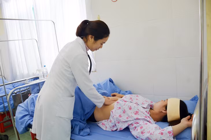 Bác sĩ Hoàng Thị Bích Hằng (Khoa Phụ sản, Trung tâm Y tế huyện Bình Liêu), là một trong 7 bác sĩ đã tham gia tuyển dụng.