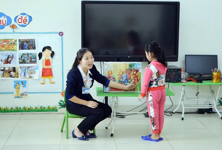 Cô Trần Hải Ngọc trong giờ dạy.
