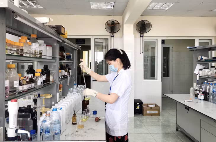 Phòng xét nghiệm về ATTP tại Trung tâm kiểm soát bệnh tật tỉnh.