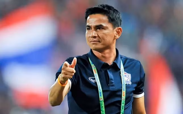Kiatisuk thời còn dẫn dắt Thái Lan.