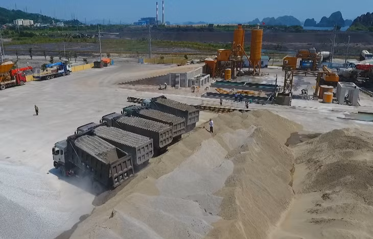 Cát nhân tạo từ 