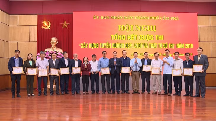 BTC trao 13 giải trong cuộc thi 