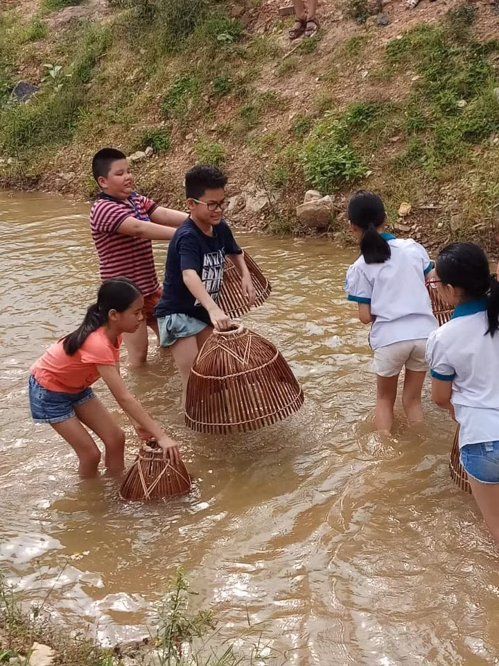 Chương trình tham quan, học ngoại khóa luôn được học sinh hào hứng đón chờ.