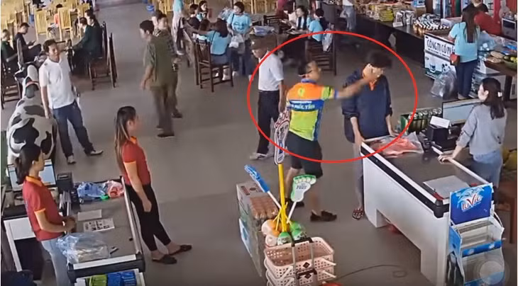Hình ảnh cắt từ clip.