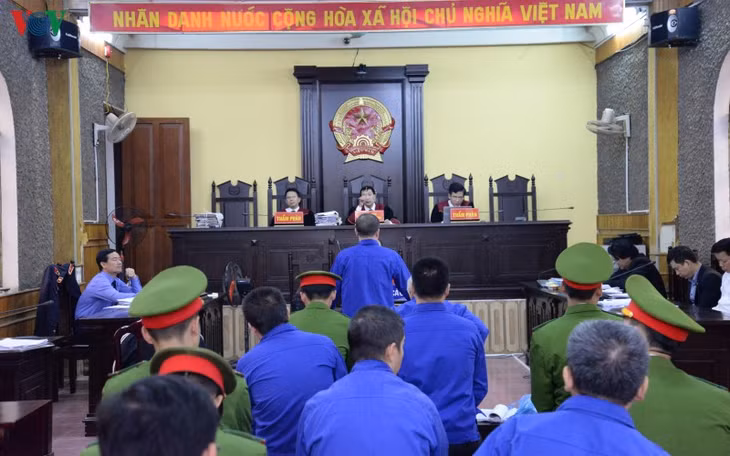 Toàn cảnh phiên tòa.