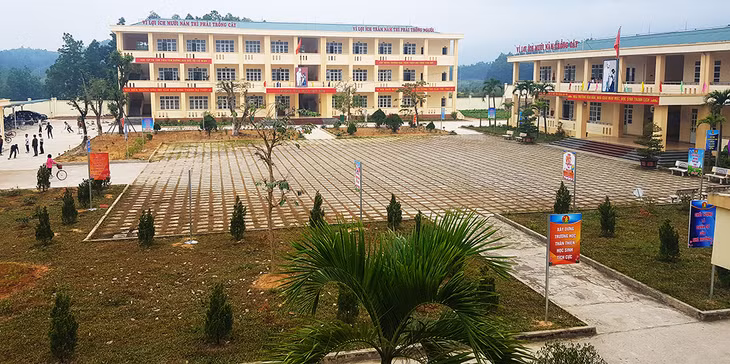 Cơ sở vật chất Trường Phổ thông Dân tộc bán trú THCS Nam Sơn được đầu tư khang trang.