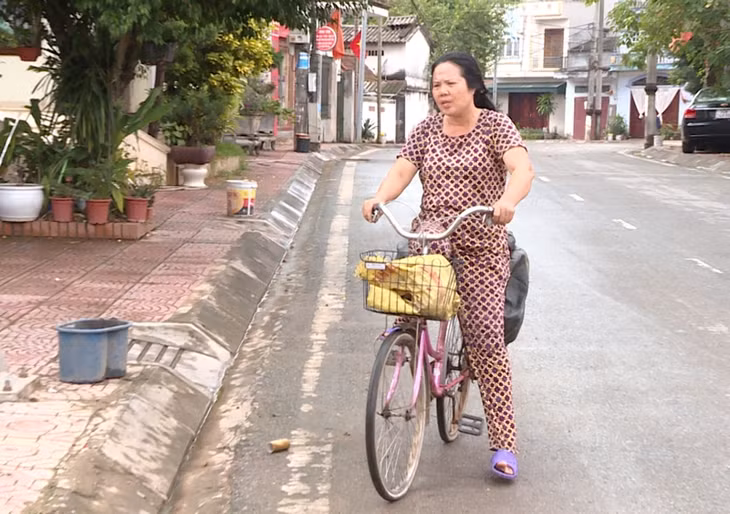 Chiếc xe đạp cà tàng gắn liền với quá trình thoát nghèo của bà Lương Thị Thanh
