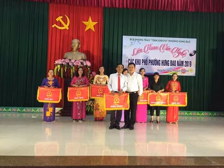 Đội văn nghệ khu Mễ Xá 2