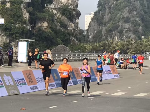 Các VĐV tham gia giải chạy 