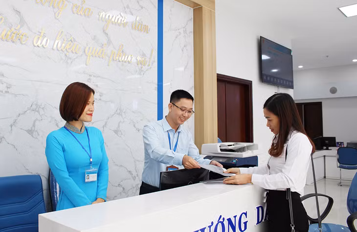 Cán bộ
