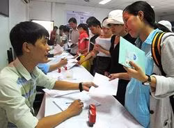 Sau 1 năm nghỉ việc mà chưa đủ 20 năm đóng BHXH và không tiếp tục đóng BHXH, thì được đề nghị nhận BHXH 1 lần