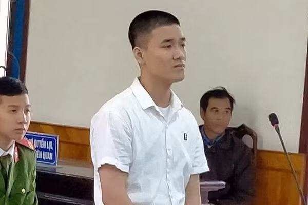 Đối tượng Giang tại phiên tòa sơ thẩm. (Ảnh: T.L)