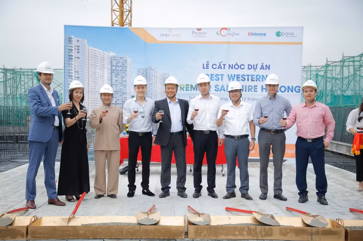 Buổi lễ cất nóc dự án Best Western Premier Sapphire Ha Long diễn ra sáng ngày 12/11/2019.