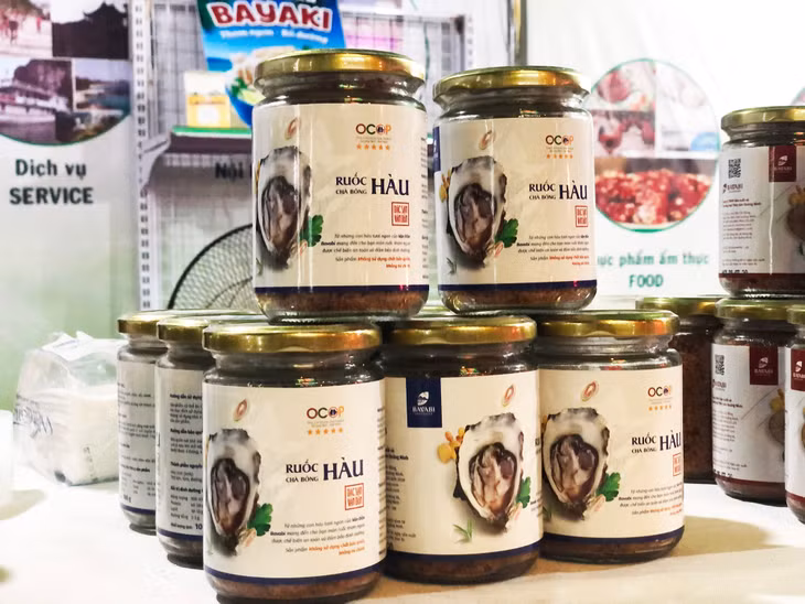 Sản phẩn ruốc hàu của Công ty TNHH Sản xuất và Thương mại thuỷ sản Quảng Ninh được chứng nhận 5 sao và được bày bán ở các kỳ hội chợ, Tuần xúc tiến tiêu thụ sản phẩm của tỉnh.