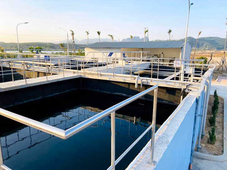 Trạm xử lý nước thải tập trung theo công nghệ Châu Âu với công suất 950m3/ngày đêm.