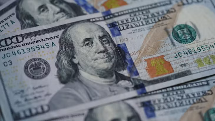  Chú thích ảnh Đồng USD mất giá khá mạnh trong thời gian qua. Ảnh: Getty Images