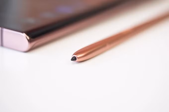 Galaxy S21 Ultra 5G có thể hỗ trợ bút S Pen. Ảnh: Phonearena.