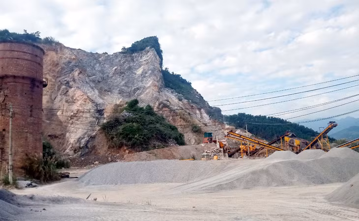 Khu khai thác đá của Công ty TNHH Thương mại và Xây dựng Lương Sơn tại xã Vũ Oai, TP Hạ Long.